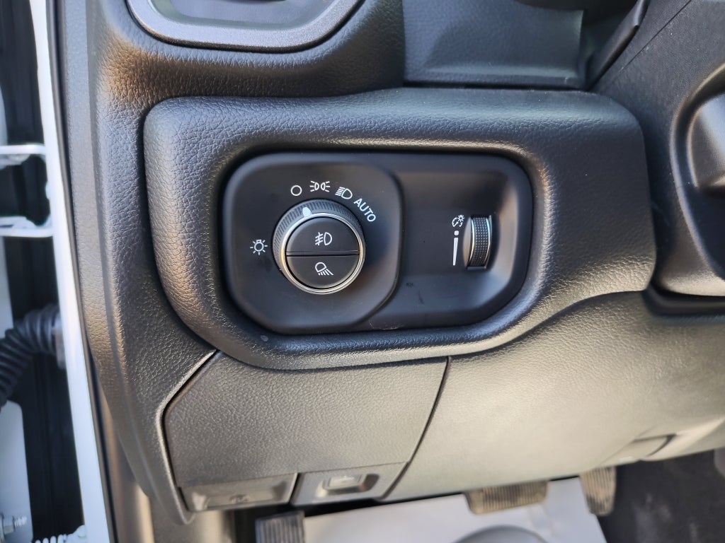 2026 RAM 3500 RAM 3500 TRADESMAN CREW CAB 4X4 8' BOX