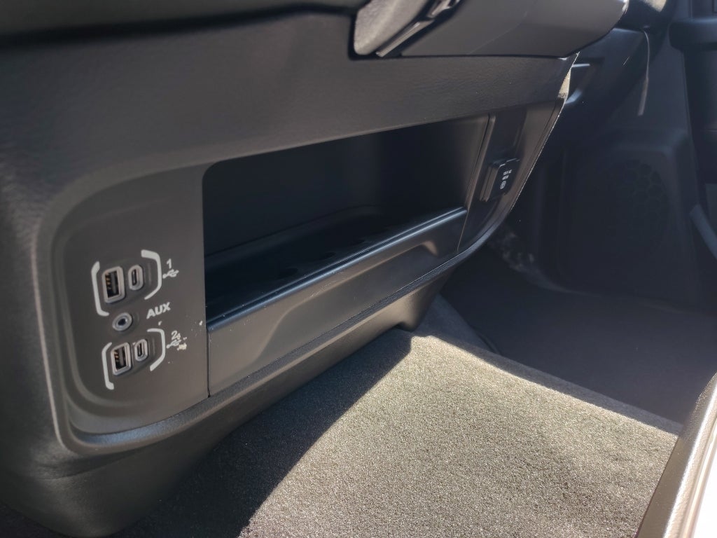 2026 RAM 3500 RAM 3500 TRADESMAN CREW CAB 4X4 8' BOX