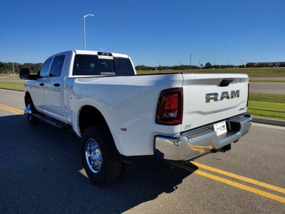 2026 RAM 3500 RAM 3500 TRADESMAN CREW CAB 4X4 8' BOX