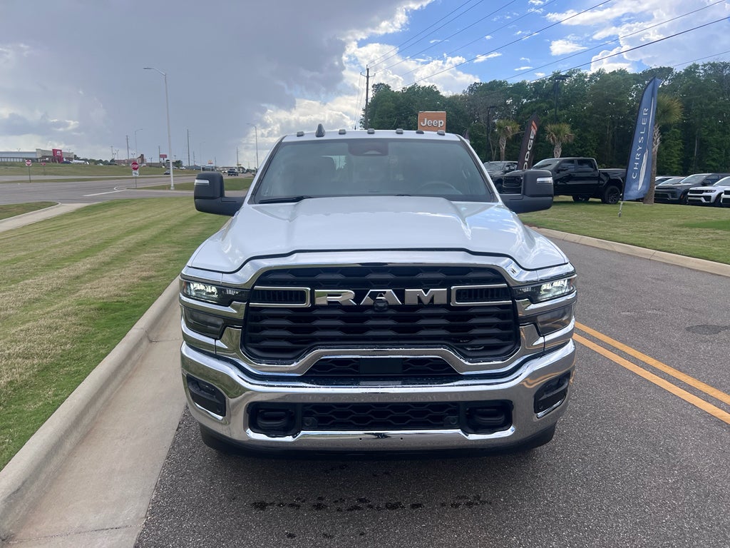 2026 RAM 3500 RAM 3500 TRADESMAN CREW CAB 4X4 8' BOX