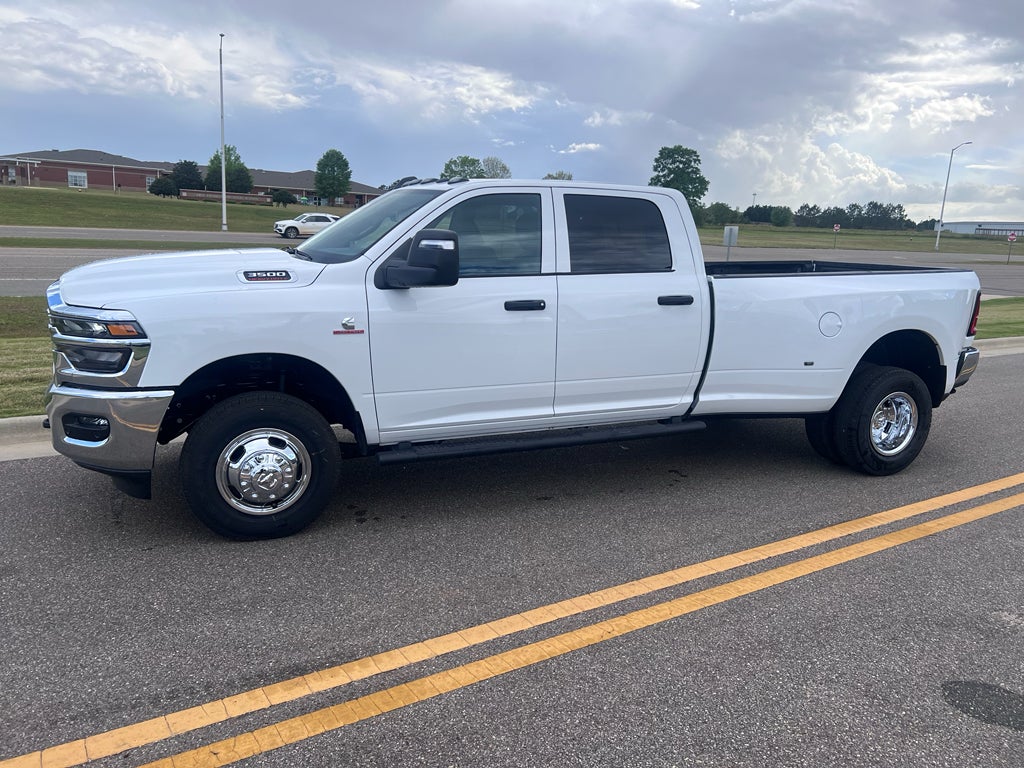 2026 RAM 3500 RAM 3500 TRADESMAN CREW CAB 4X4 8' BOX