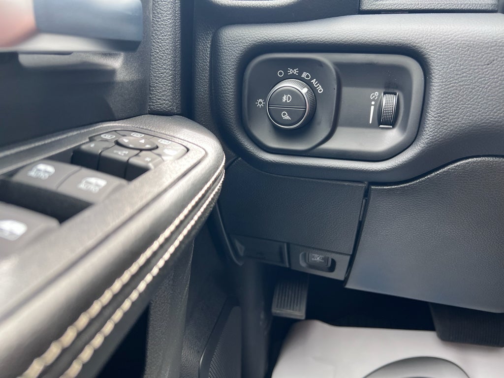 2026 RAM 3500 RAM 3500 BIG HORN CREW CAB 4X4 8' BOX