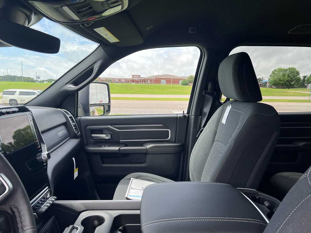 2026 RAM 3500 RAM 3500 BIG HORN CREW CAB 4X4 8' BOX