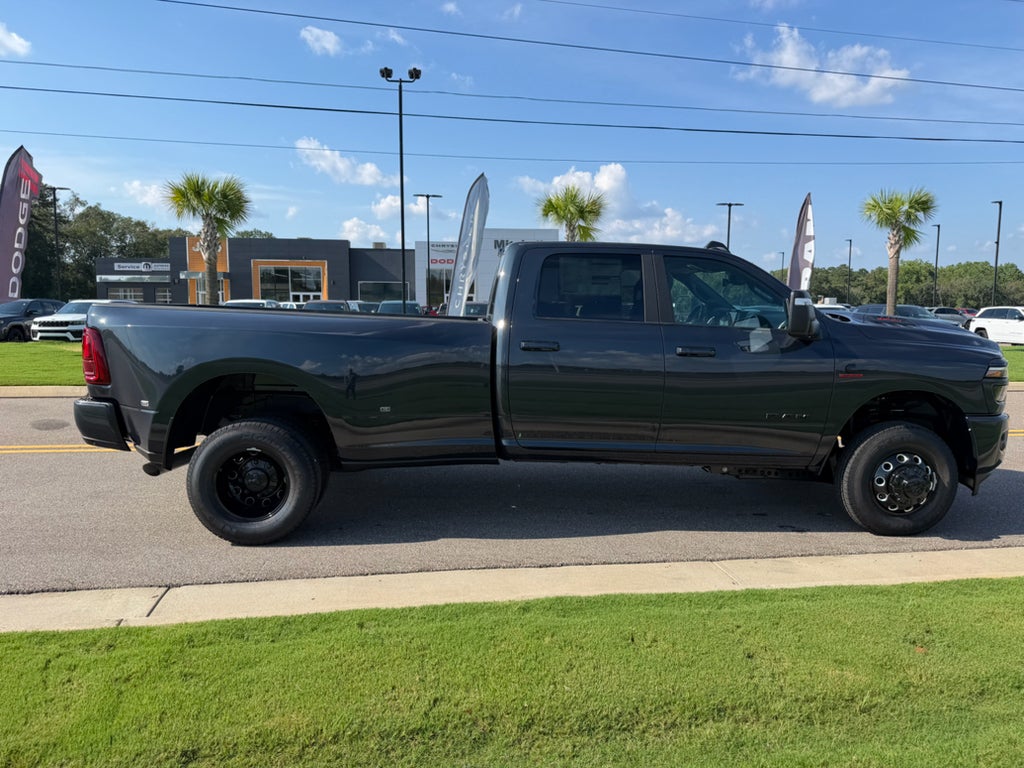 2026 RAM 3500 RAM 3500 LARAMIE CREW CAB 4X4 8' BOX