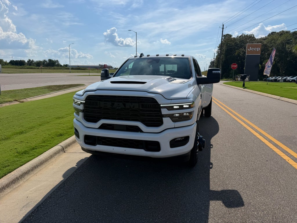 2026 RAM 3500 RAM 3500 LARAMIE CREW CAB 4X4 8' BOX