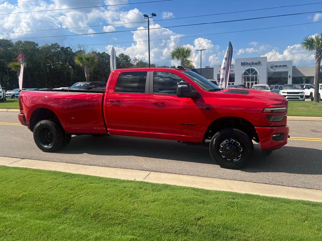 2026 RAM 3500 RAM 3500 LARAMIE CREW CAB 4X4 8' BOX