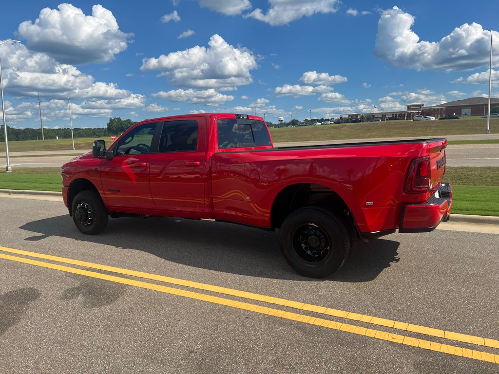 2026 RAM 3500 RAM 3500 LARAMIE CREW CAB 4X4 8' BOX
