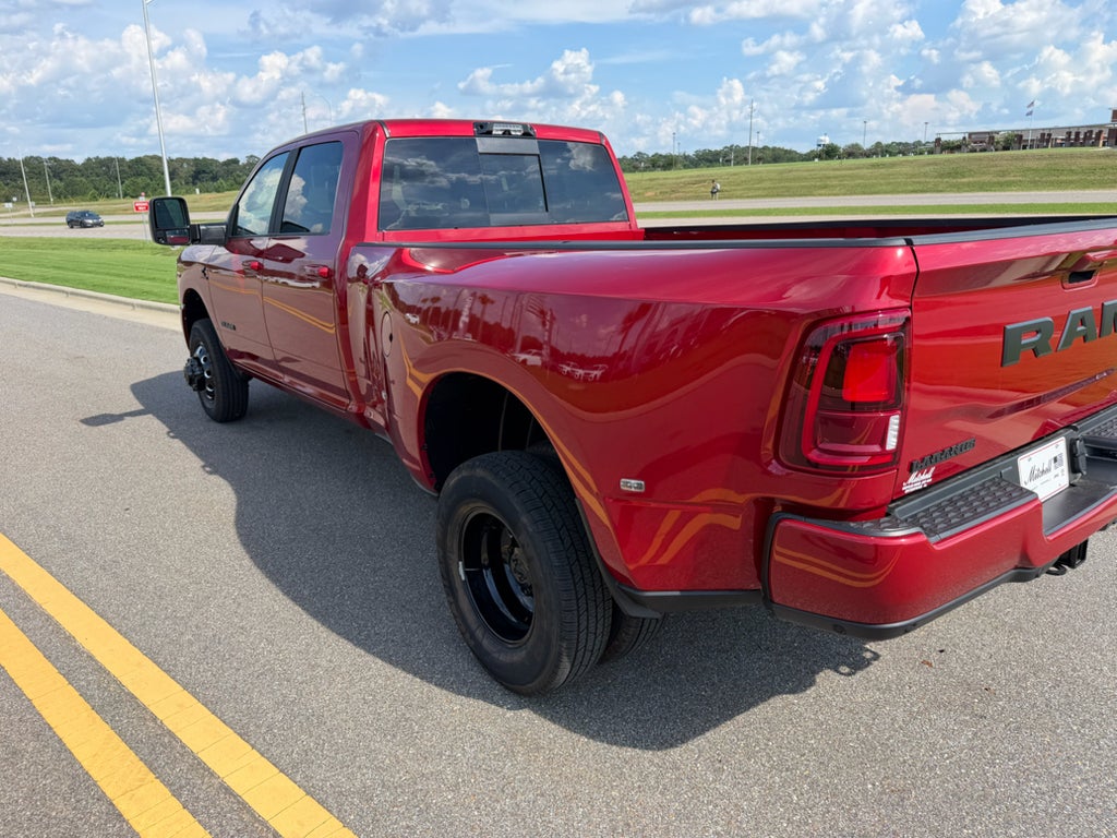 2026 RAM 3500 RAM 3500 LARAMIE CREW CAB 4X4 8' BOX