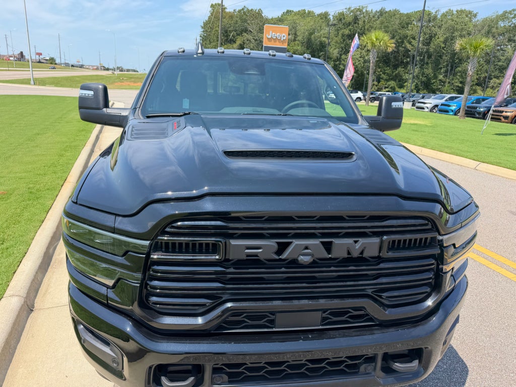 2026 RAM 3500 RAM 3500 LARAMIE CREW CAB 4X4 8' BOX