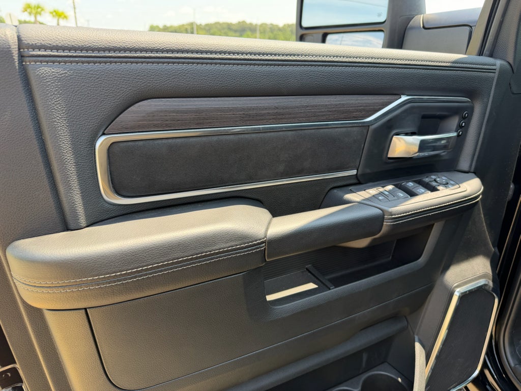 2026 RAM 3500 RAM 3500 LARAMIE CREW CAB 4X4 8' BOX