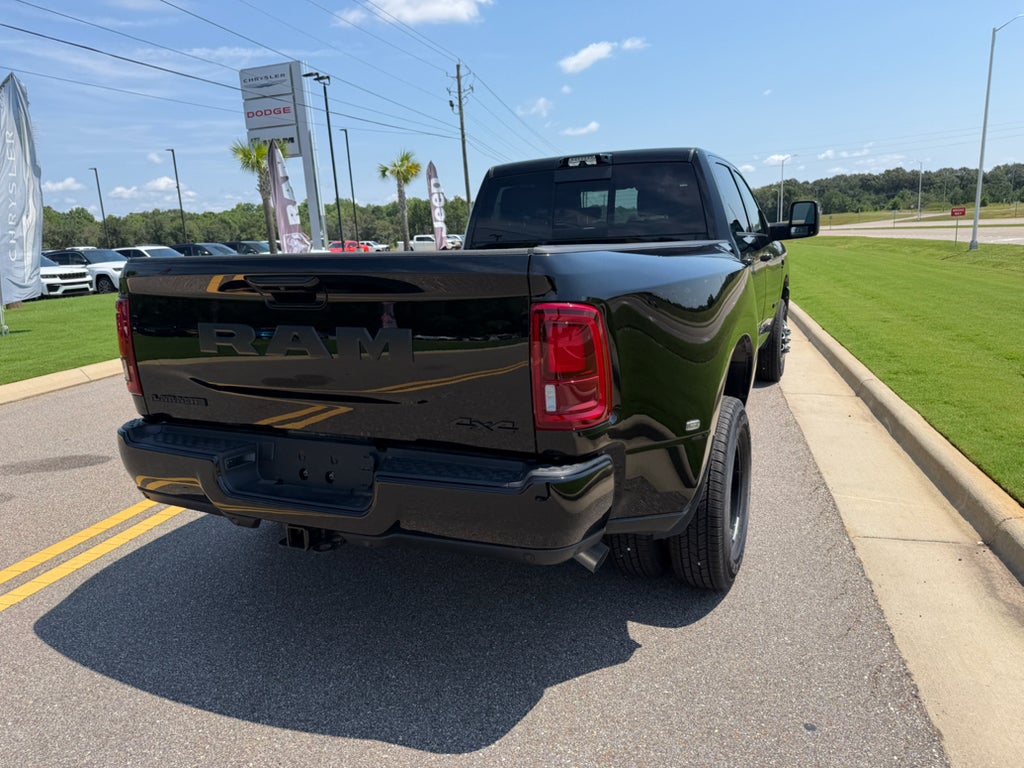 2026 RAM 3500 RAM 3500 LARAMIE CREW CAB 4X4 8' BOX