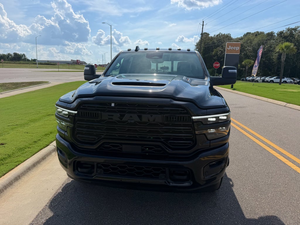 2026 RAM 3500 RAM 3500 LARAMIE CREW CAB 4X4 8' BOX