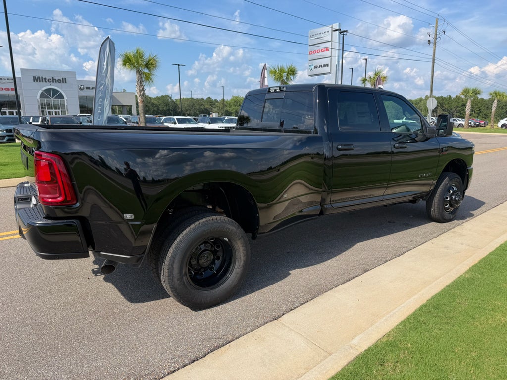 2026 RAM 3500 RAM 3500 LARAMIE CREW CAB 4X4 8' BOX