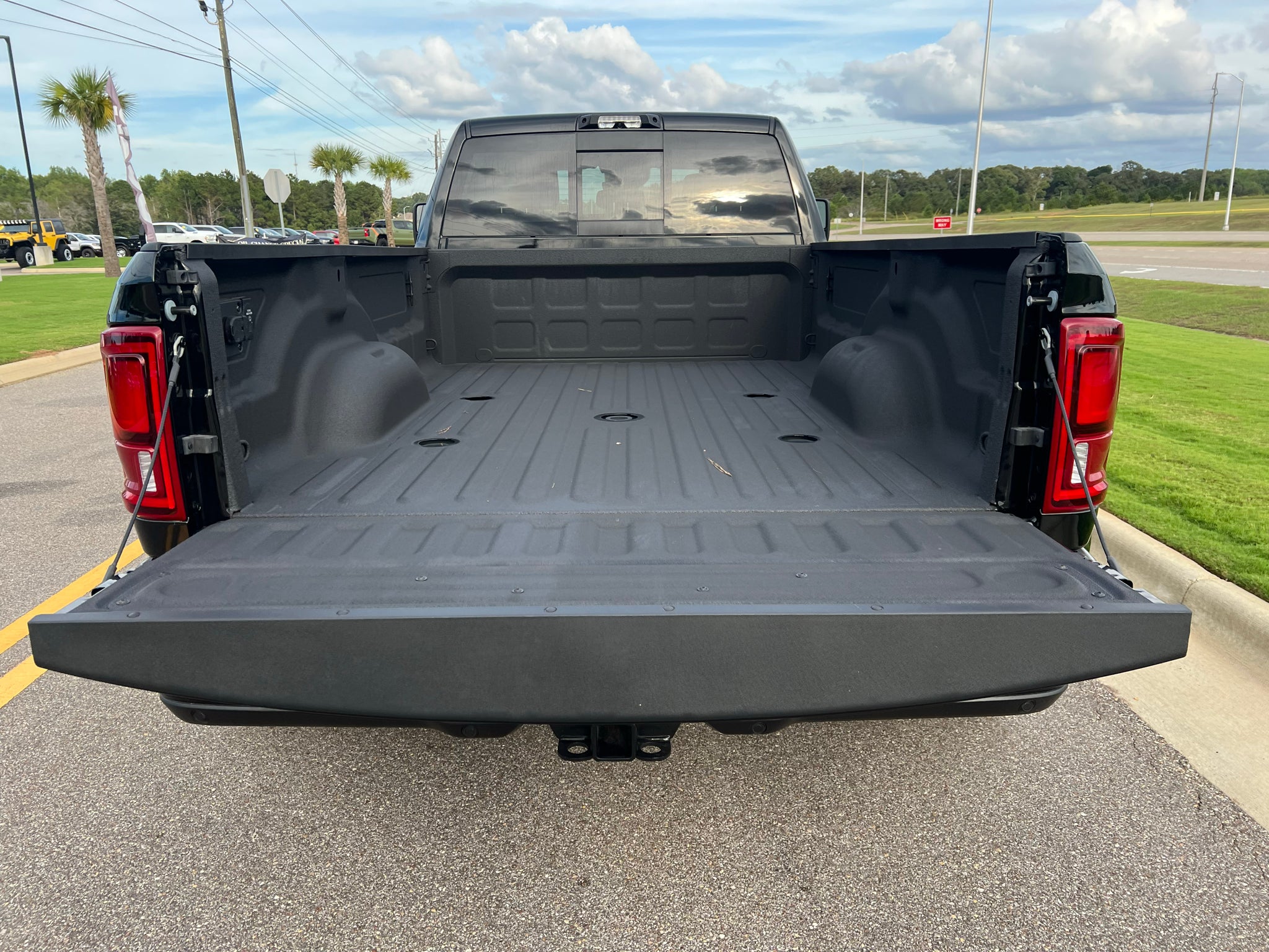 2026 RAM 3500 RAM 3500 LARAMIE CREW CAB 4X4 8' BOX