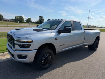 2026 RAM 3500 RAM 3500 LARAMIE CREW CAB 4X4 8' BOX