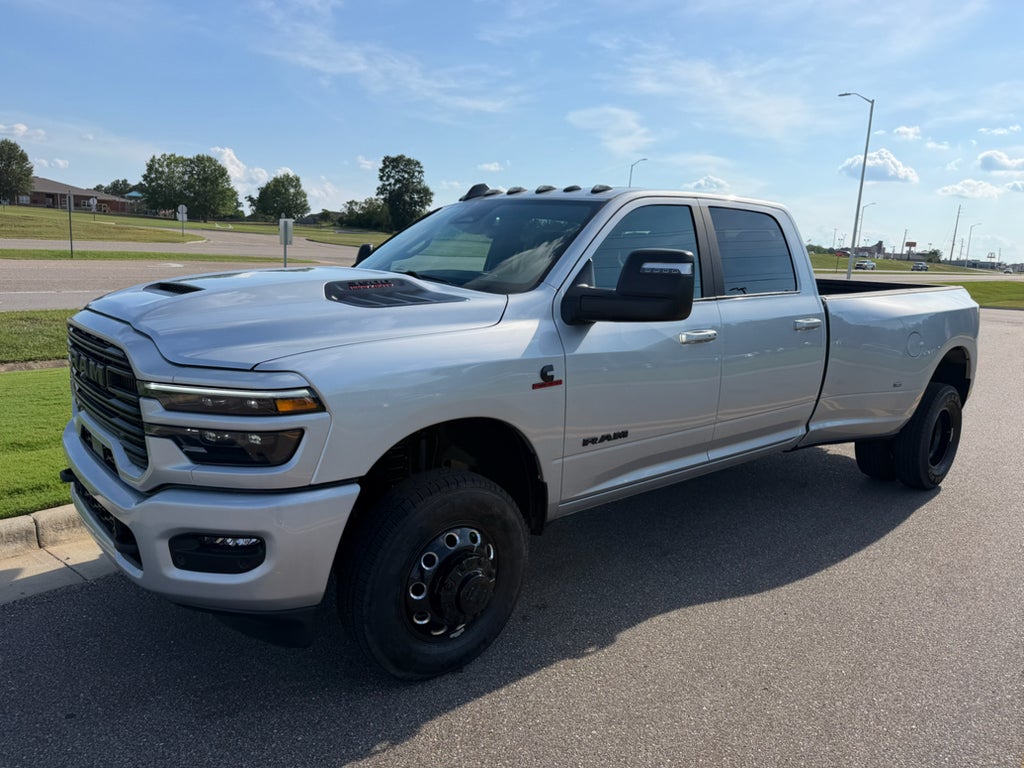 2026 RAM 3500 RAM 3500 LARAMIE CREW CAB 4X4 8' BOX