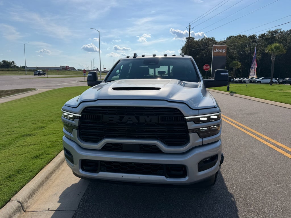 2026 RAM 3500 RAM 3500 LARAMIE CREW CAB 4X4 8' BOX