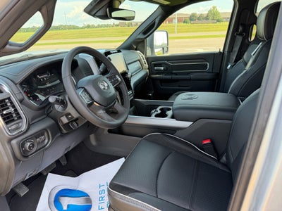 2026 RAM 3500 RAM 3500 LARAMIE CREW CAB 4X4 8' BOX