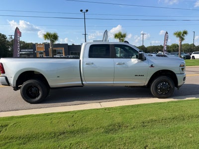2026 RAM 3500 RAM 3500 LARAMIE CREW CAB 4X4 8' BOX