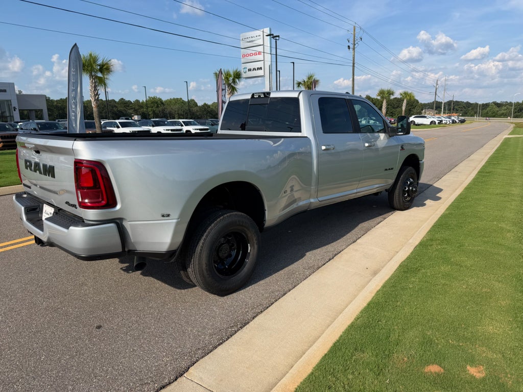 2026 RAM 3500 RAM 3500 LARAMIE CREW CAB 4X4 8' BOX