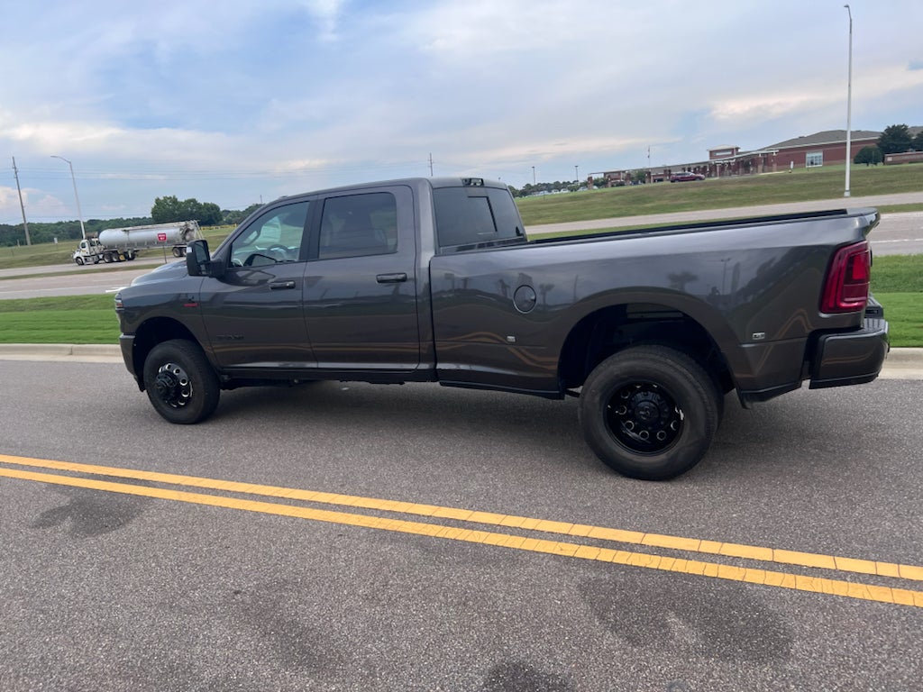 2026 RAM 3500 RAM 3500 LARAMIE CREW CAB 4X4 8' BOX