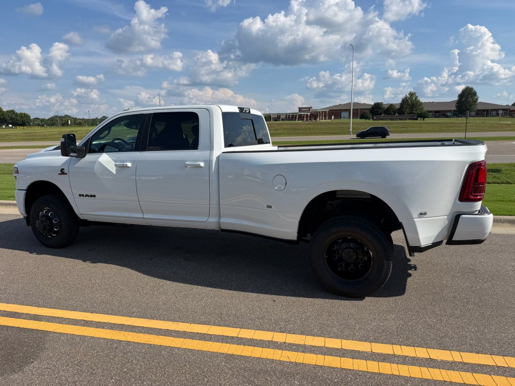2026 RAM 3500 RAM 3500 LARAMIE CREW CAB 4X4 8' BOX