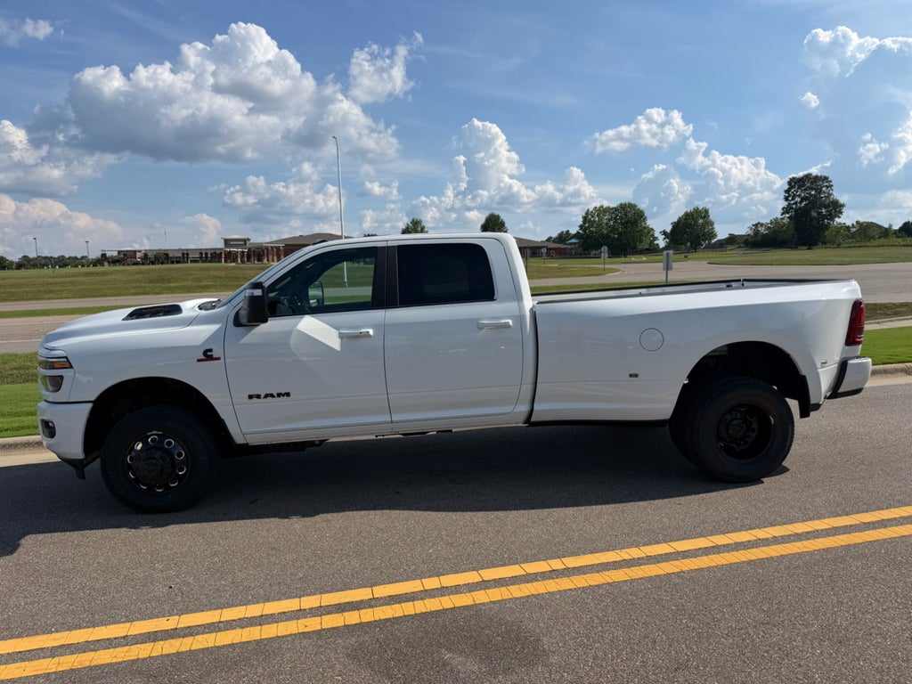 2026 RAM 3500 RAM 3500 LARAMIE CREW CAB 4X4 8' BOX