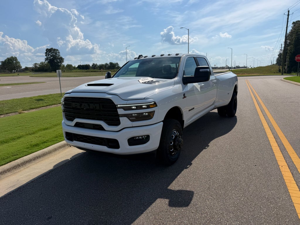 2026 RAM 3500 RAM 3500 LARAMIE CREW CAB 4X4 8' BOX