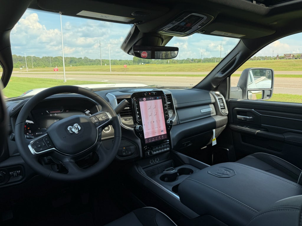 2026 RAM 3500 RAM 3500 LARAMIE CREW CAB 4X4 8' BOX
