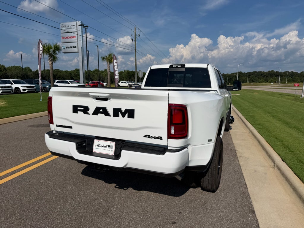 2026 RAM 3500 RAM 3500 LARAMIE CREW CAB 4X4 8' BOX