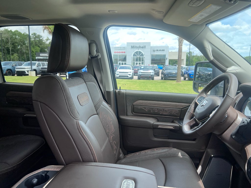 2026 RAM 3500 RAM 3500 LIMITED LONGHORN CREW CAB 4X4 8' BOX