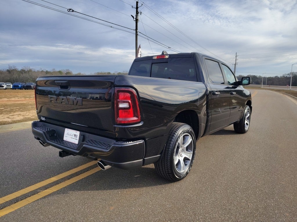 2026 RAM 1500 RAM 1500 EXPRESS CREW CAB 4X2 5'7' BOX