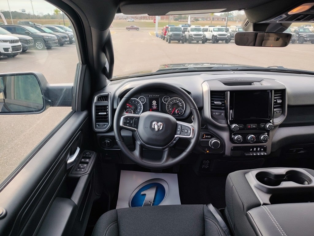 2026 RAM 1500 RAM 1500 EXPRESS CREW CAB 4X2 5'7' BOX