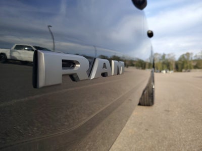 2026 RAM 1500 RAM 1500 EXPRESS CREW CAB 4X2 5'7' BOX