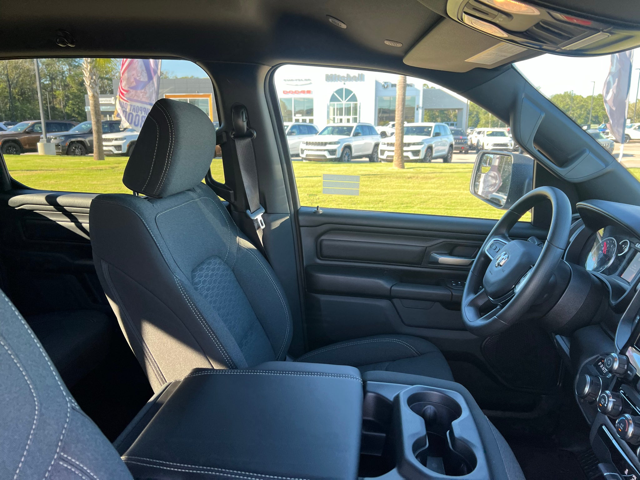 2027 RAM 1500 RAM 1500 EXPRESS CREW CAB 4X2 5'7' BOX