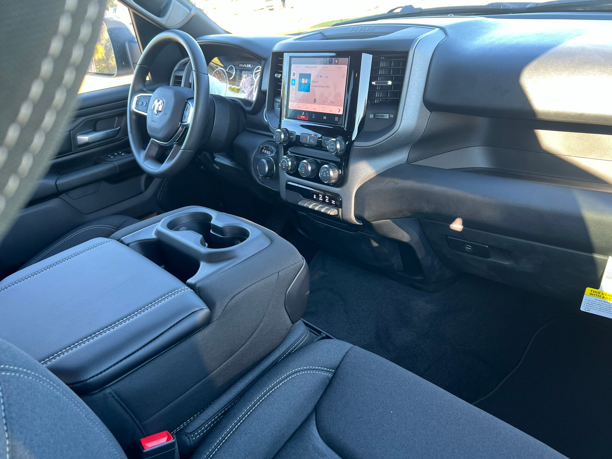 2027 RAM 1500 RAM 1500 EXPRESS CREW CAB 4X2 5'7' BOX