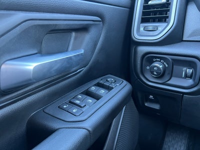 2027 RAM 1500 RAM 1500 EXPRESS CREW CAB 4X2 5'7' BOX