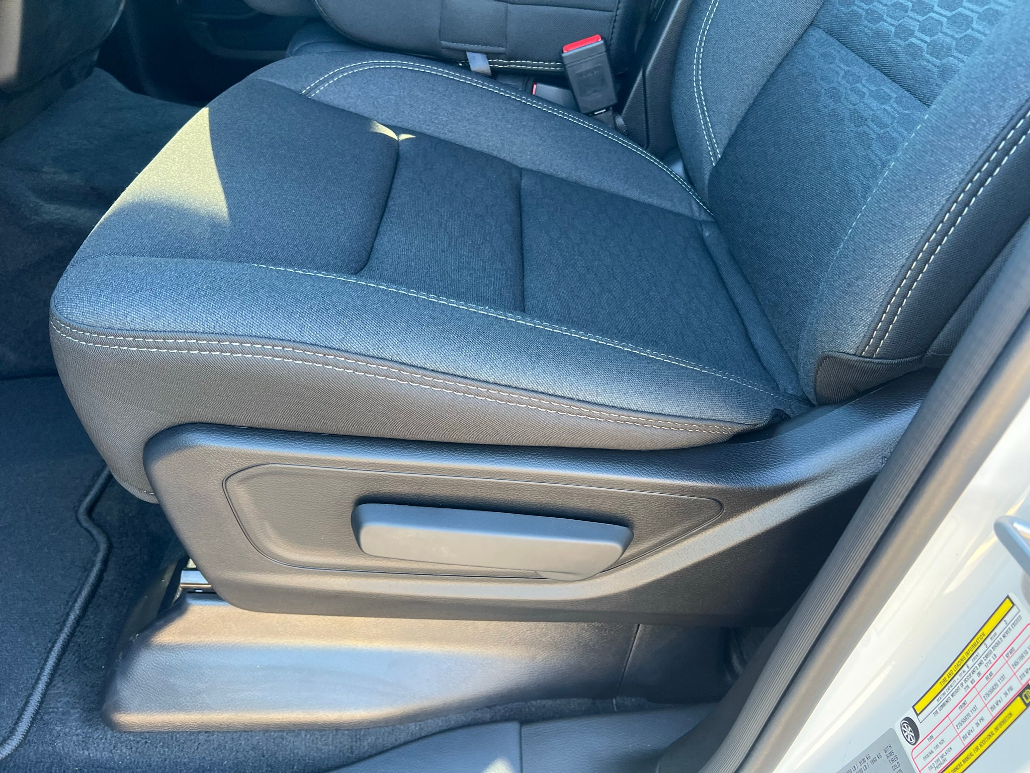 2027 RAM 1500 RAM 1500 EXPRESS CREW CAB 4X2 5'7' BOX