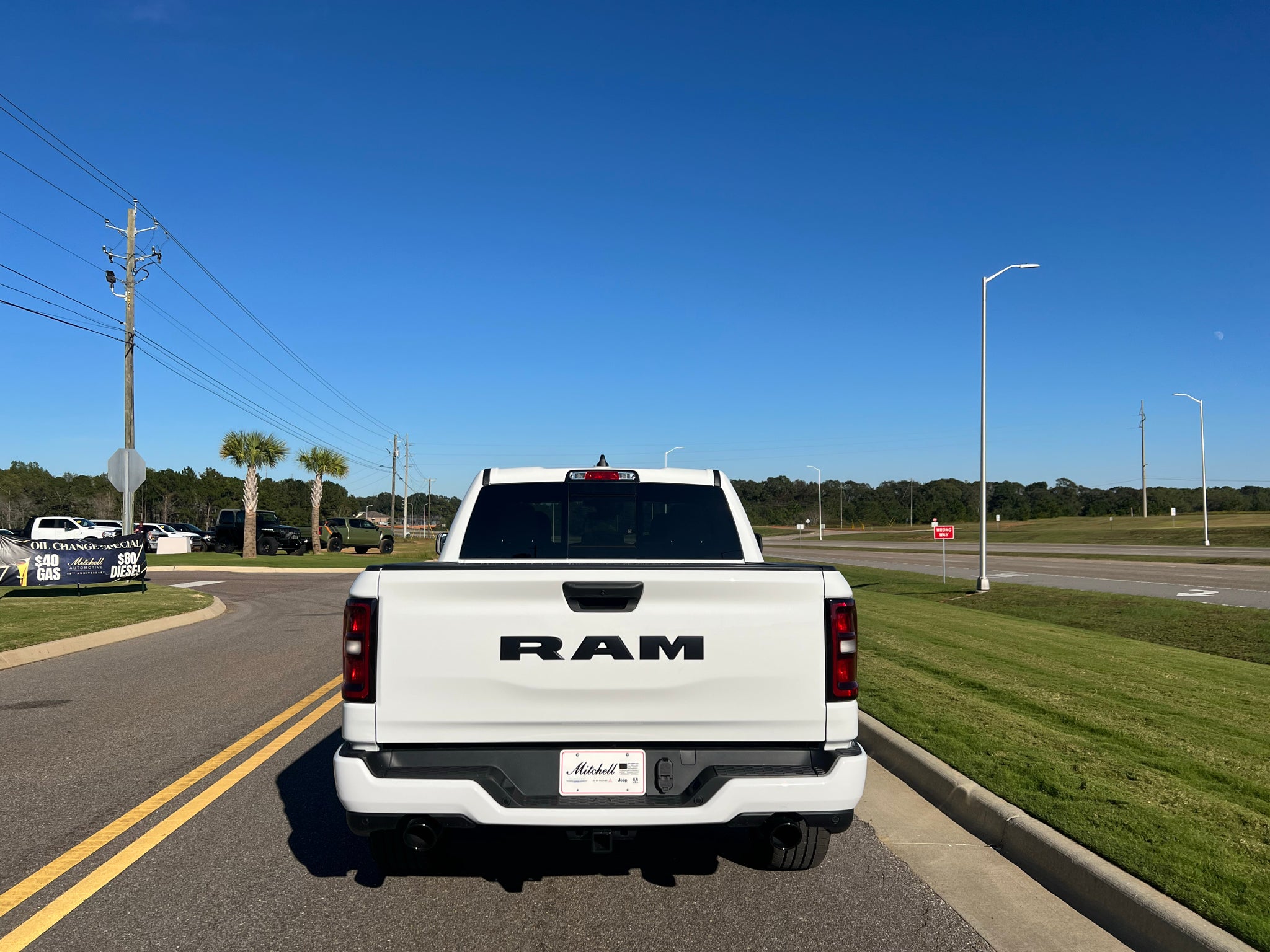 2027 RAM 1500 RAM 1500 EXPRESS CREW CAB 4X2 5'7' BOX