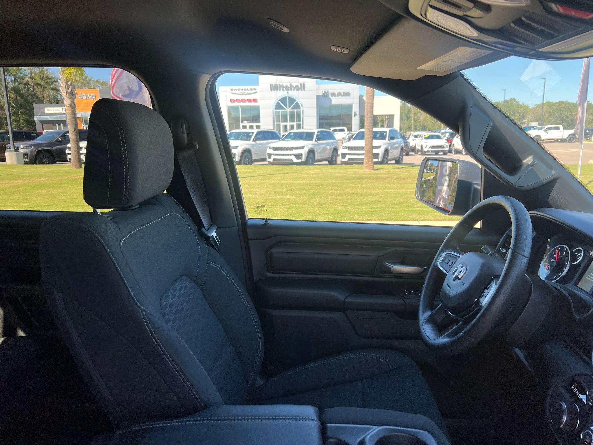 2027 RAM 1500 RAM 1500 EXPRESS CREW CAB 4X2 5'7' BOX