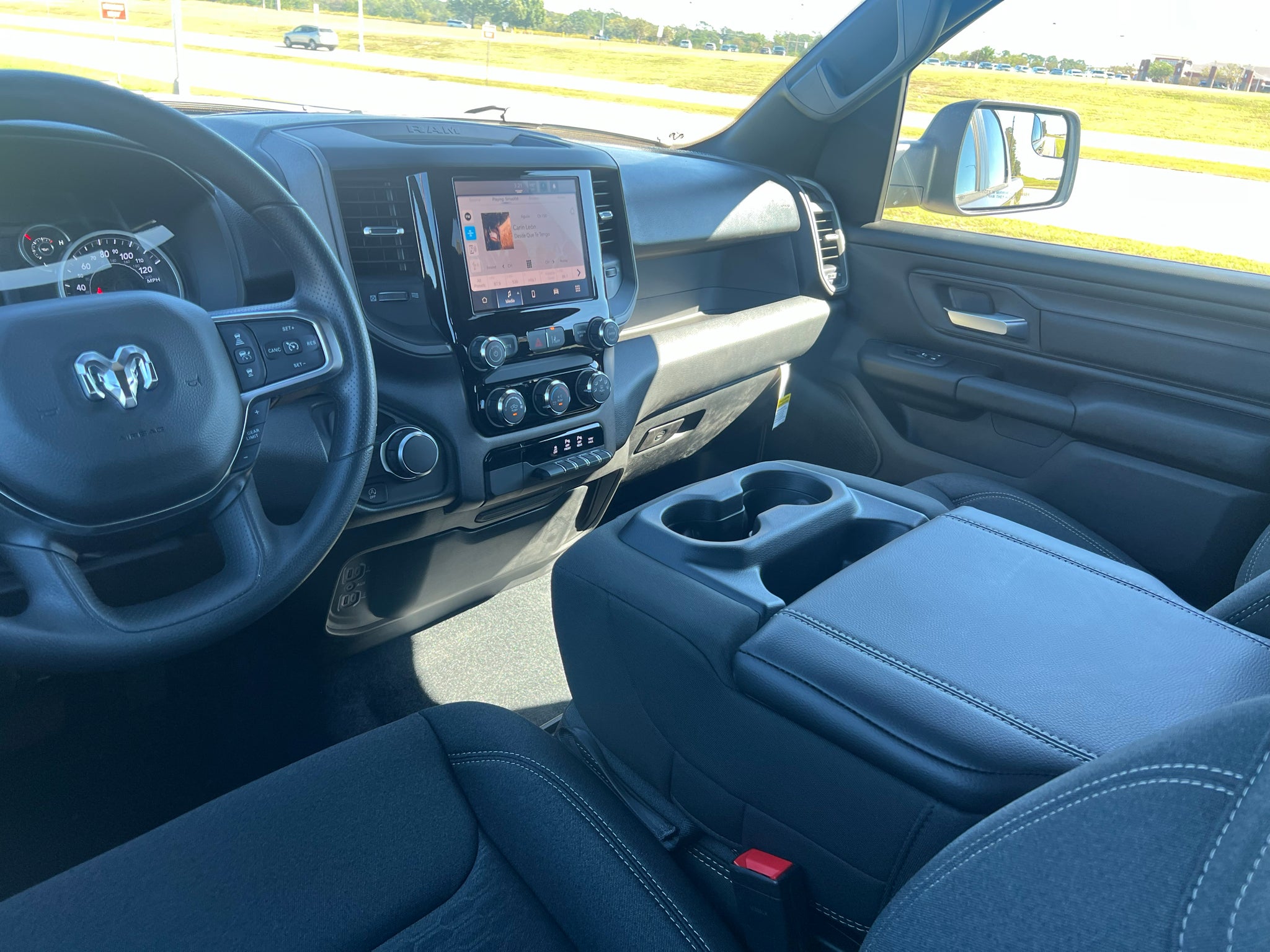 2027 RAM 1500 RAM 1500 EXPRESS CREW CAB 4X2 5'7' BOX