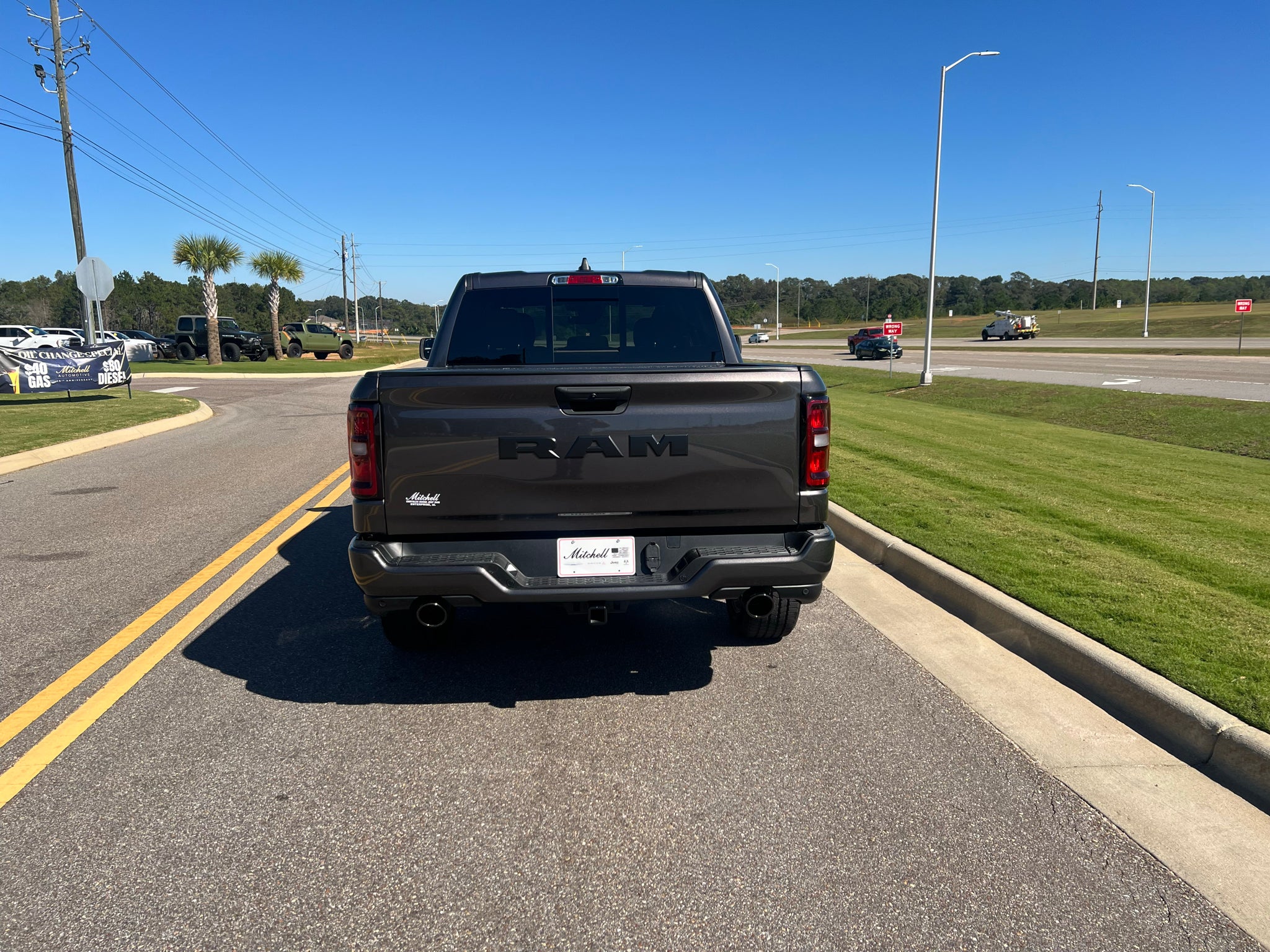 2027 RAM 1500 RAM 1500 EXPRESS CREW CAB 4X2 5'7' BOX
