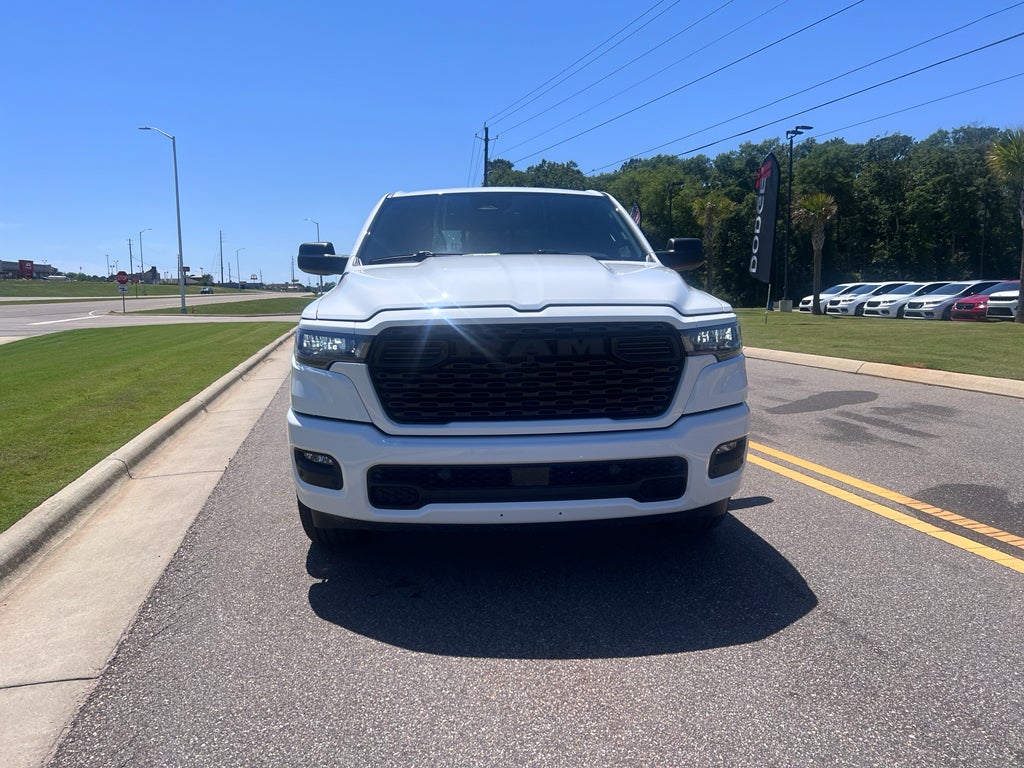 2026 RAM 1500 RAM 1500 EXPRESS CREW CAB 4X2 5'7' BOX