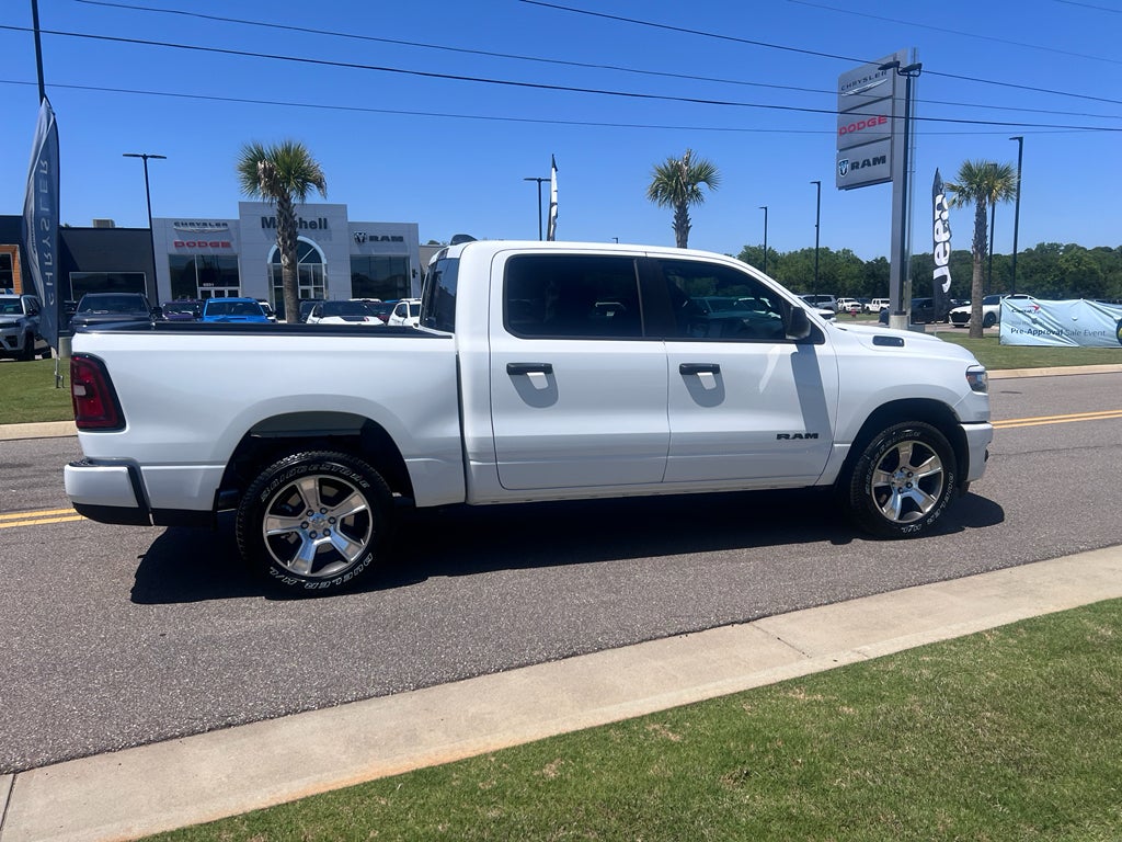 2026 RAM 1500 RAM 1500 EXPRESS CREW CAB 4X2 5'7' BOX