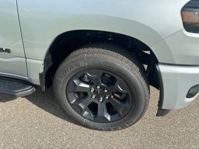 2026 RAM 1500 RAM 1500 EXPRESS CREW CAB 4X4 5'7' BOX