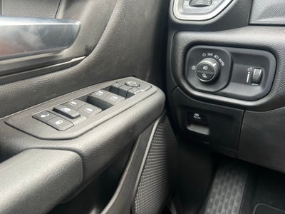 2027 RAM 1500 RAM 1500 EXPRESS CREW CAB 4X4 5'7' BOX