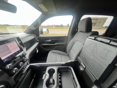 2027 RAM 1500 RAM 1500 EXPRESS CREW CAB 4X4 5'7' BOX