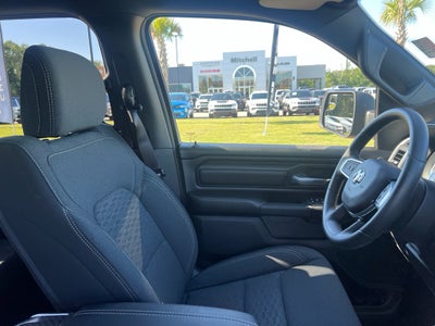2026 RAM 1500 RAM 1500 EXPRESS CREW CAB 4X4 5'7' BOX