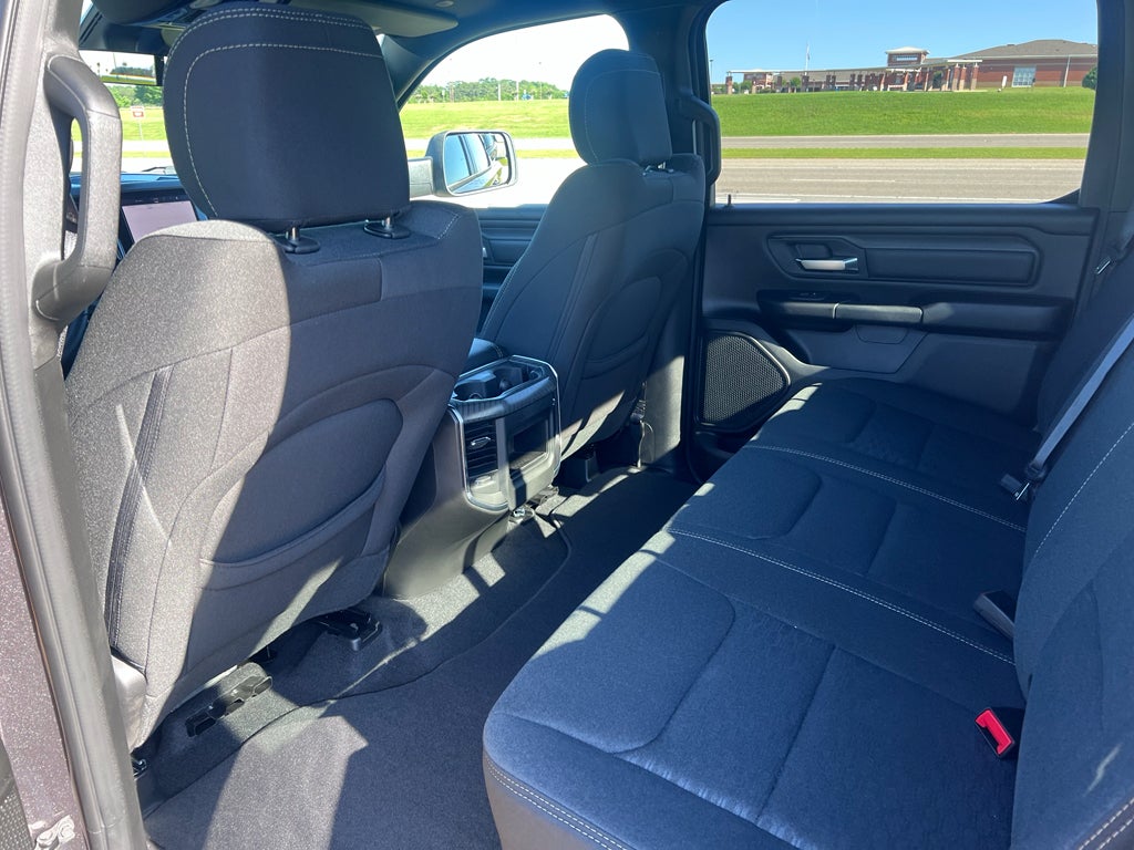 2026 RAM 1500 RAM 1500 EXPRESS CREW CAB 4X4 5'7' BOX