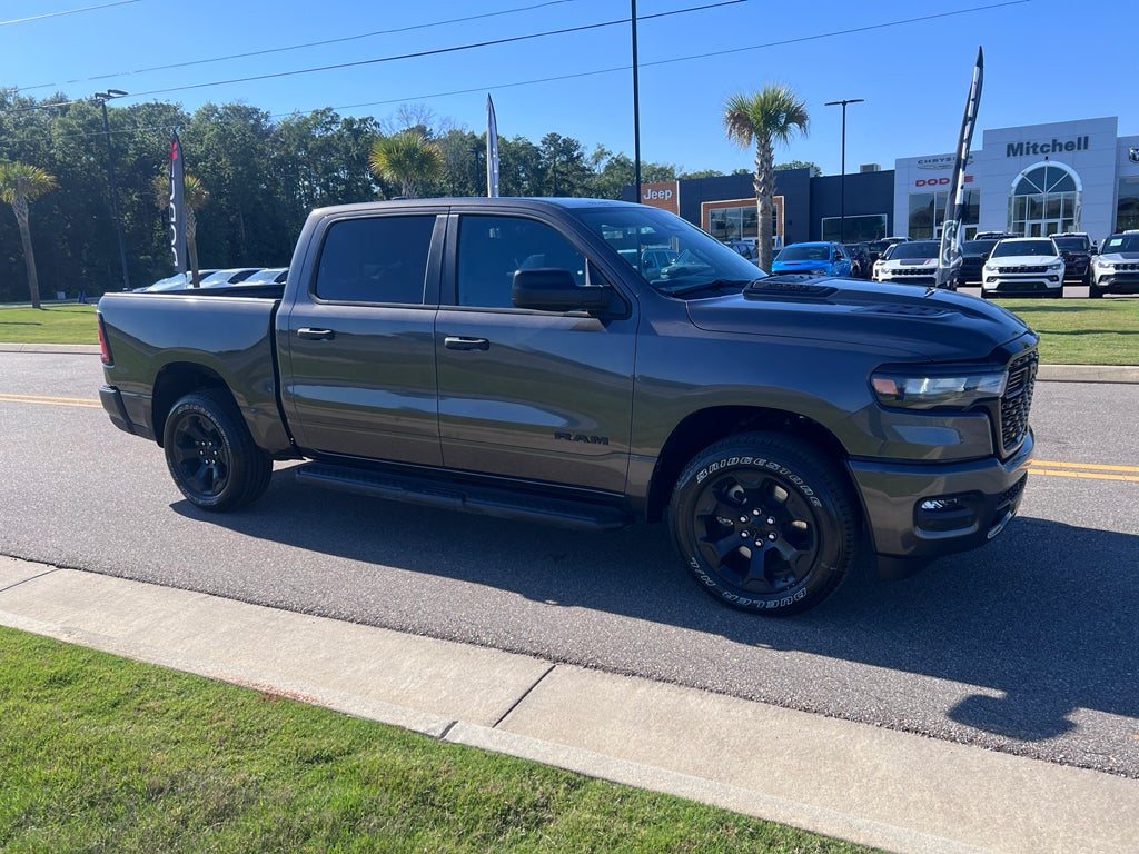2026 RAM 1500 RAM 1500 EXPRESS CREW CAB 4X4 5'7' BOX